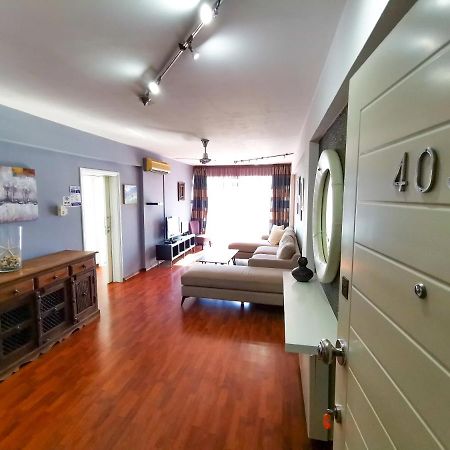 Sun Kissed Apartment Larnaca Exterior photo